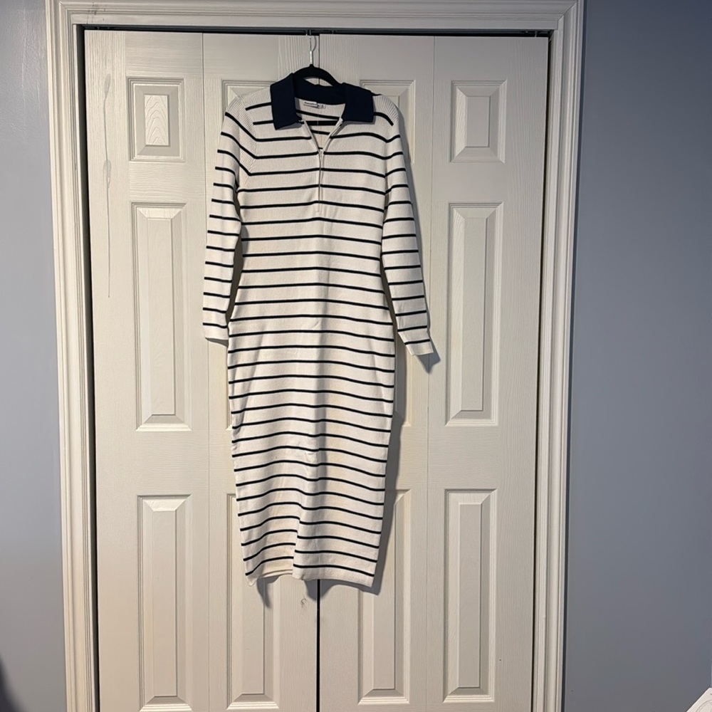 A&F Long-Sleeve Half Zip Maxi Sweater Dress. Size XL